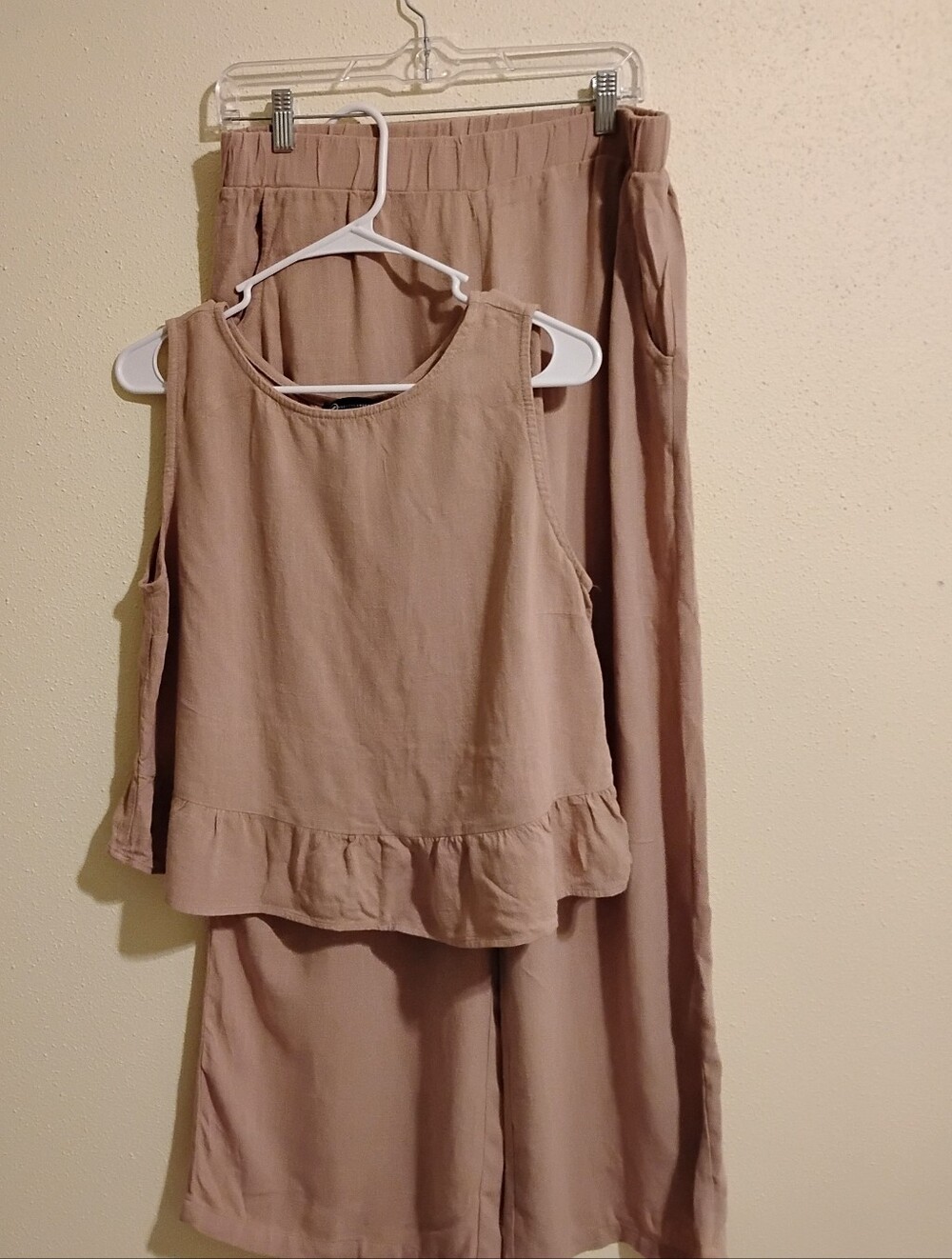 Light Mauve Two-Piece Tank and Wide-Leg Set